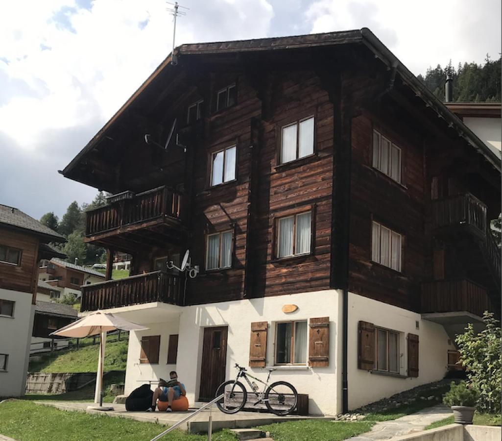 Ferienwohnung Im Chalet Boubou Wiler Ngoại thất bức ảnh